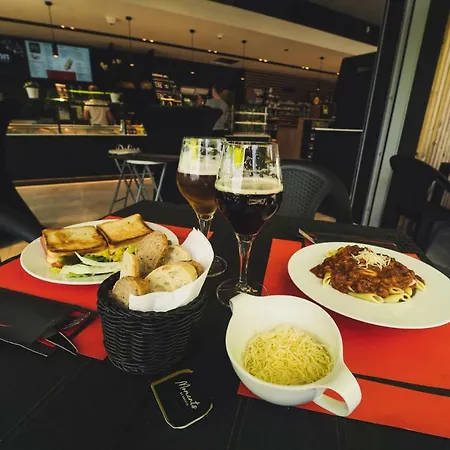 Open Source A L'entree Du Circuit! Lejlighed Stavelot