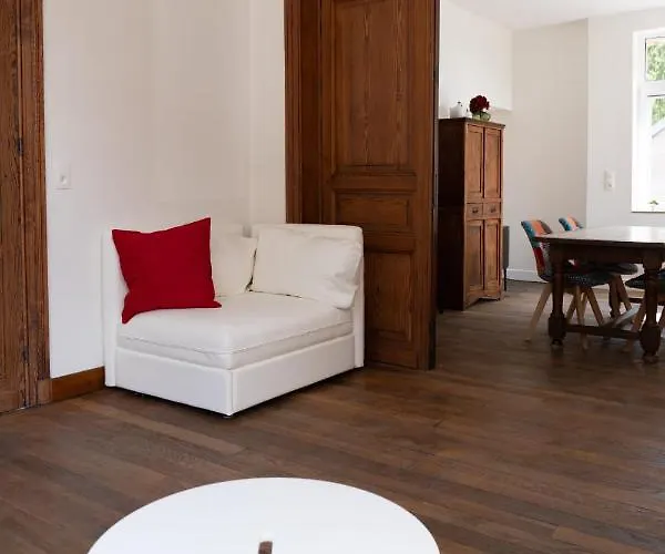 Open Source A L'entree Du Circuit! * Stavelot